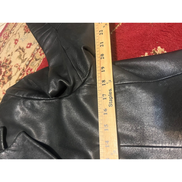Vintage Women’s Lord & Taylor Soft Black Button Leather Dark Academia Jacket - Picture 8 of 9